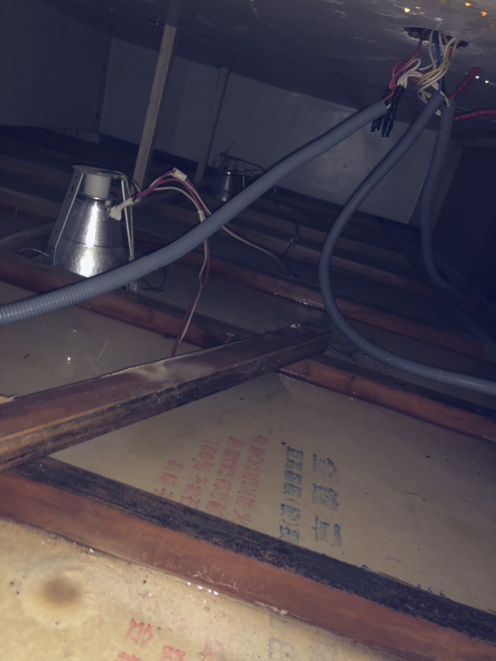 如何判斷漏水或返潮