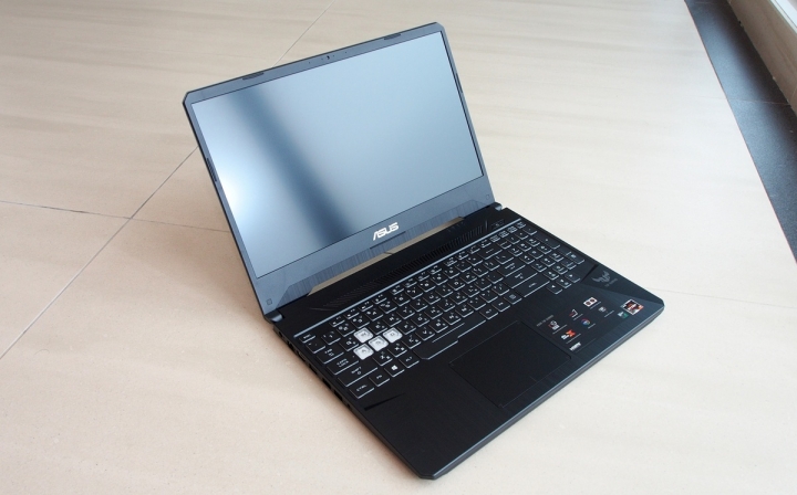 Ryzen 崛起 ASUS TUF GAMING FX505DU 電競筆電開箱