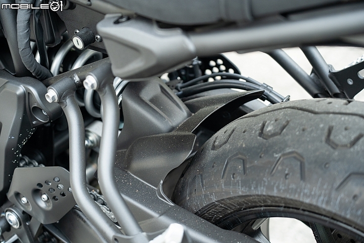 YAMAHA XSR700 試駕 迷人又不失運動性的新古典車款