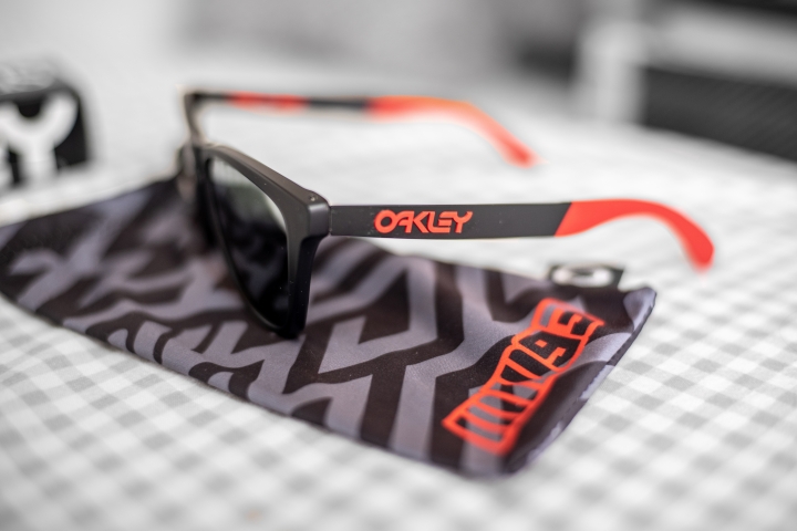 [開箱] Oakley Frogskins™ Mix Marc Marquez Signature Series