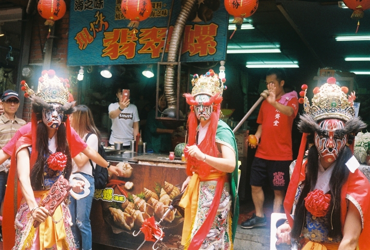 [Ricoh 500ST]沒有媽祖廟的九份迓媽祖[Kodak 400]