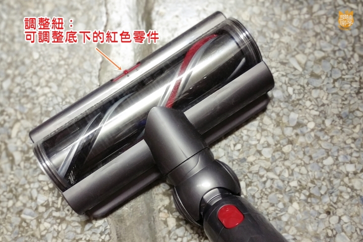 《Dyson V11™無線吸塵器》柚子多樂貓爺堂試用報告：看貓奴宅夫妻如何將貓毛、灰塵肆虐的老房子打掃乾淨