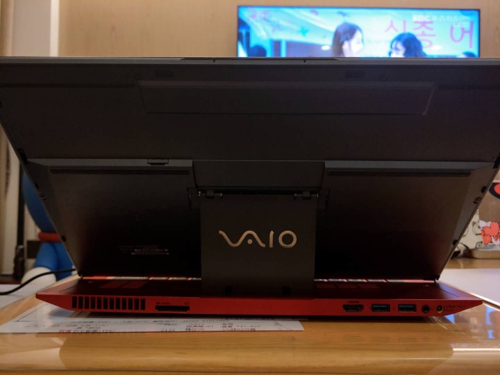 SONY VAIO DUO 13 紅色限量版
