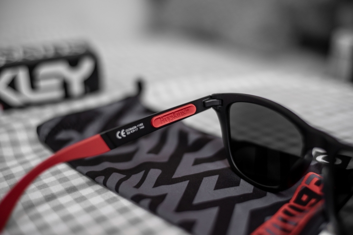 [開箱] Oakley Frogskins™ Mix Marc Marquez Signature Series