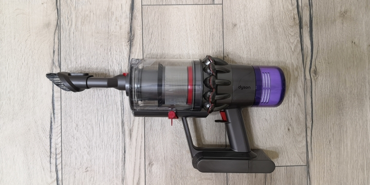 [開箱] 告別我的機器人女友之到不了的幸福 feat.全新Dyson V11™