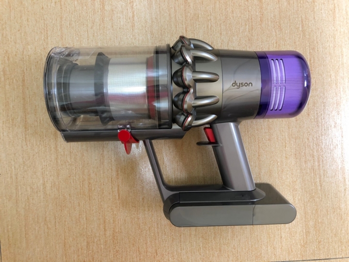 《Dyson V11™無線吸塵器》試用心得★我的居家六種場地清掃分享★