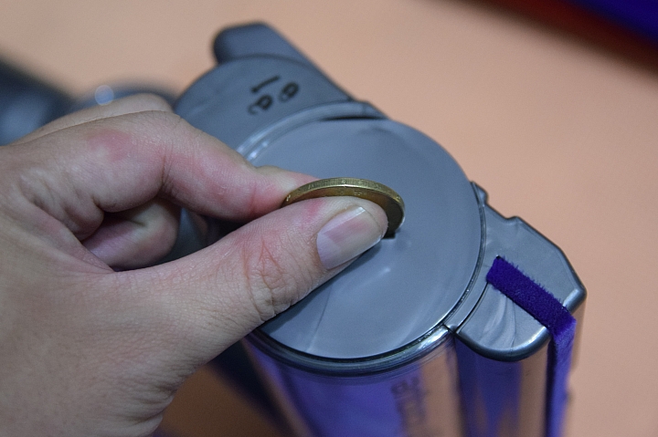《Dyson V11™無線吸塵器》試用心得 好用 持久 家中清潔一次搞定