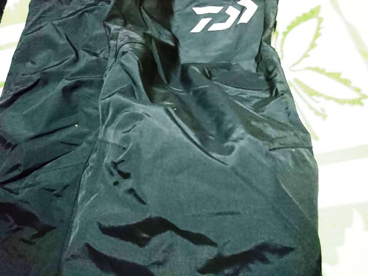 [開箱] Daiwa DR-3108雨衣無實穿版簡介