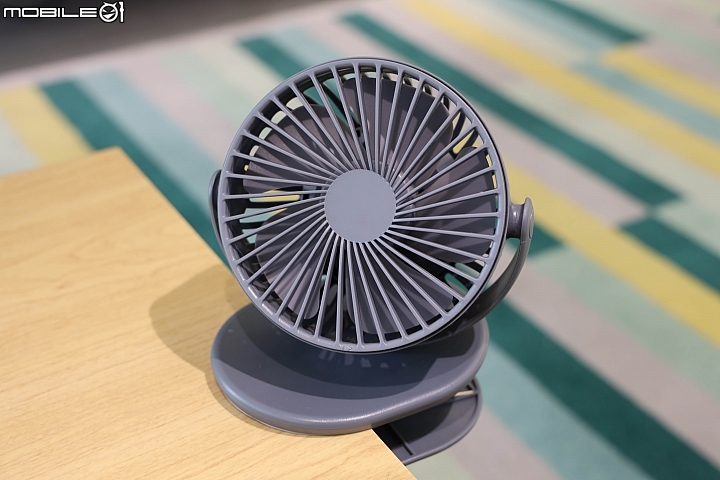 「Airmate 艾美特」桌夾式充電風扇，讓風扇伴你涼一夏！