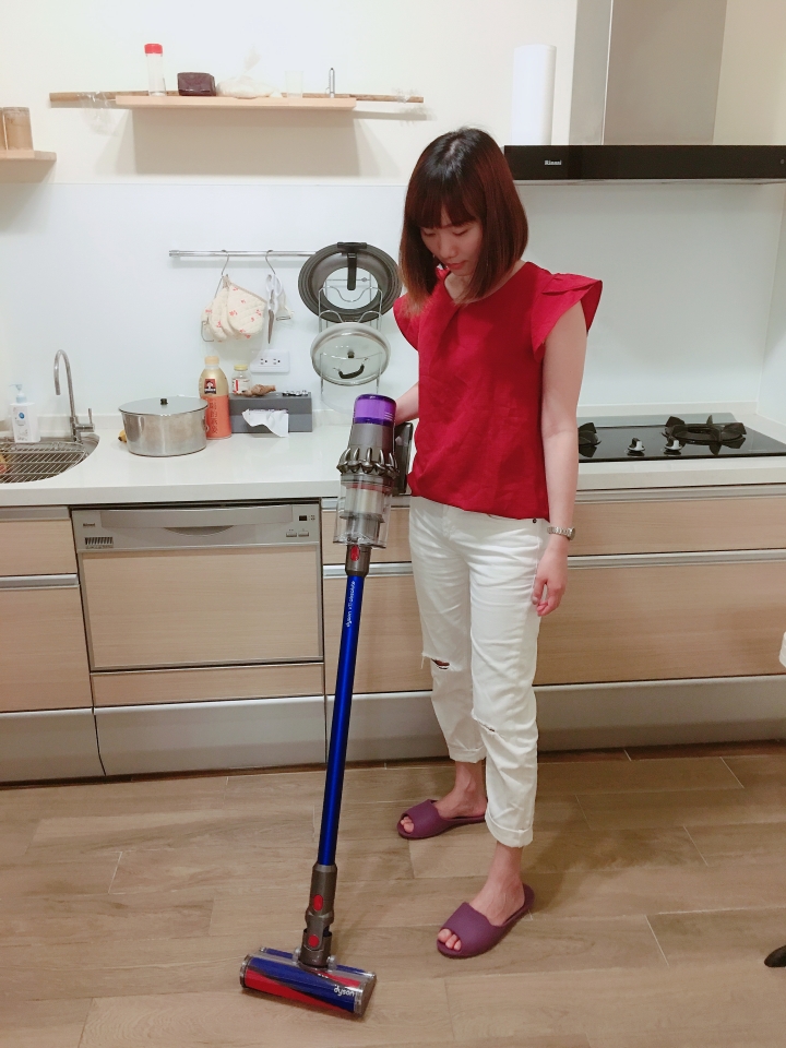 [開箱] 告別我的機器人女友之到不了的幸福 feat.全新Dyson V11™