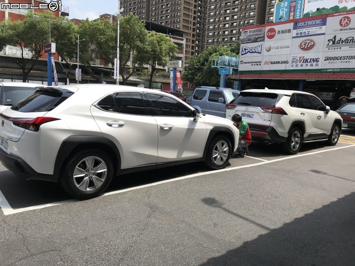 UX 大燈距離高度.出場胎壓 調整
