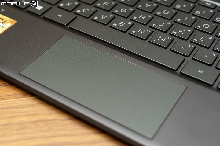 HP ENVY x360 Convertible 筆電 採用 AMD 硬體核心效能架構