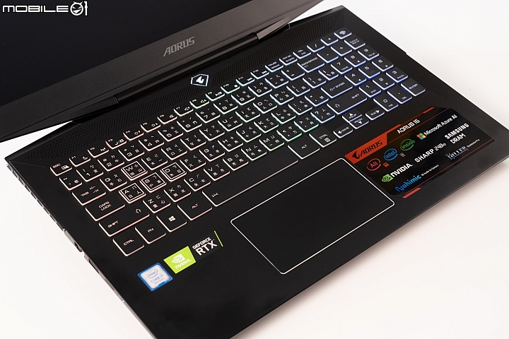 GIGABYTE AORUS 15 搭載 240Hz、4ms 螢幕的強悍電競筆電