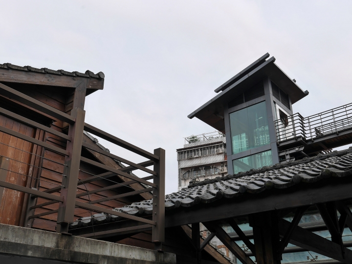 臺北市 萬華區 剝皮寮歷史街區之土炭市與清代老屋 － 古蹟燒與「四月望雨-鄧雨賢」特展