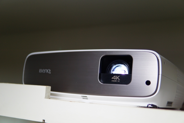4K HDR 超短焦廣色域極致影像-BENQ W2700色準導演機開箱