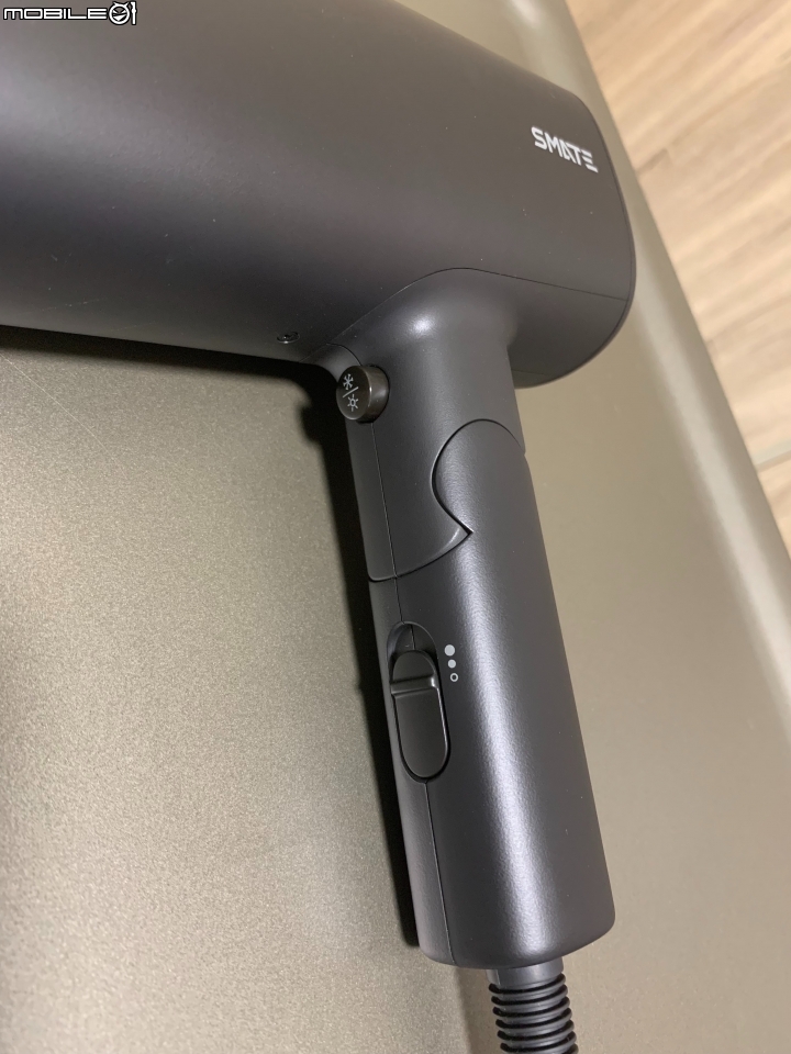 [簡易開箱] 須眉負離子護髮吹風機