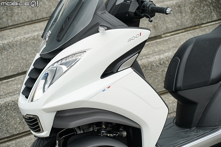 【採訪】三輪獅群來襲 PEUGEOT Metropolis 400 RX-R / 400 ALLURE 登台實拍介紹