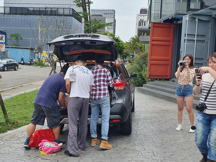 #給不容挑戰一腳！「KICKS城市任務挑戰賽」潮車配美人福利社大放送