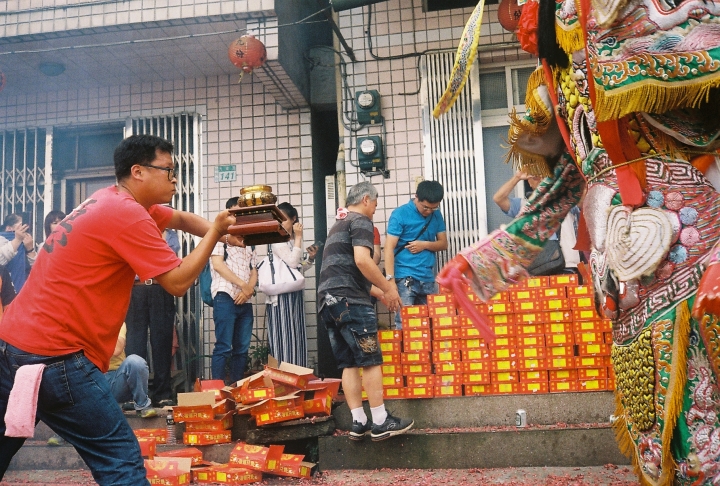 [Ricoh 500ST]沒有媽祖廟的九份迓媽祖[Kodak 400]