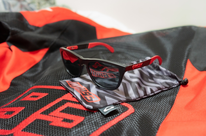 [開箱] Oakley Frogskins™ Mix Marc Marquez Signature Series