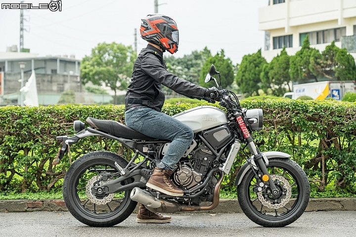 YAMAHA XSR700 試駕 迷人又不失運動性的新古典車款
