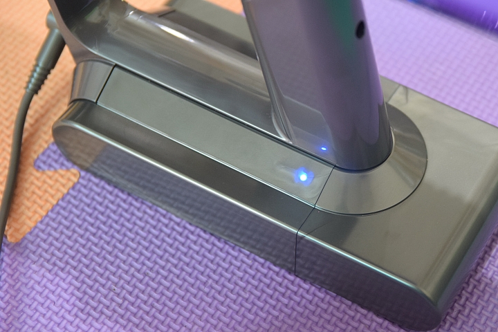 《Dyson V11™無線吸塵器》試用心得 好用 持久 家中清潔一次搞定