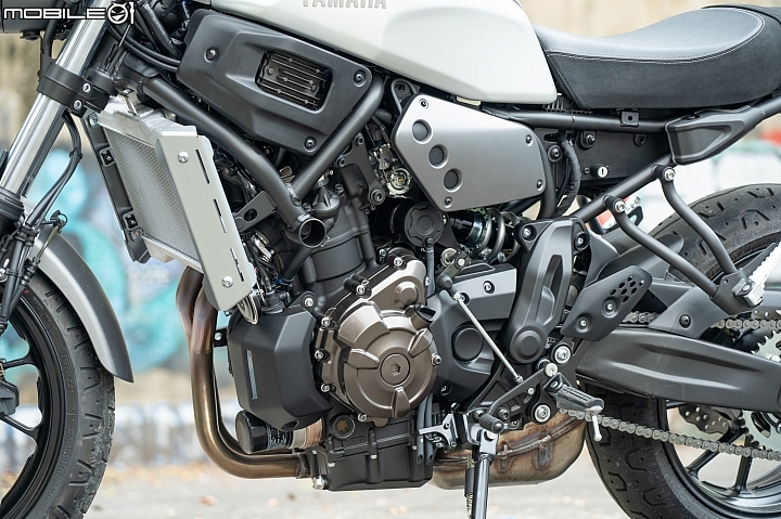YAMAHA XSR700 試駕 迷人又不失運動性的新古典車款