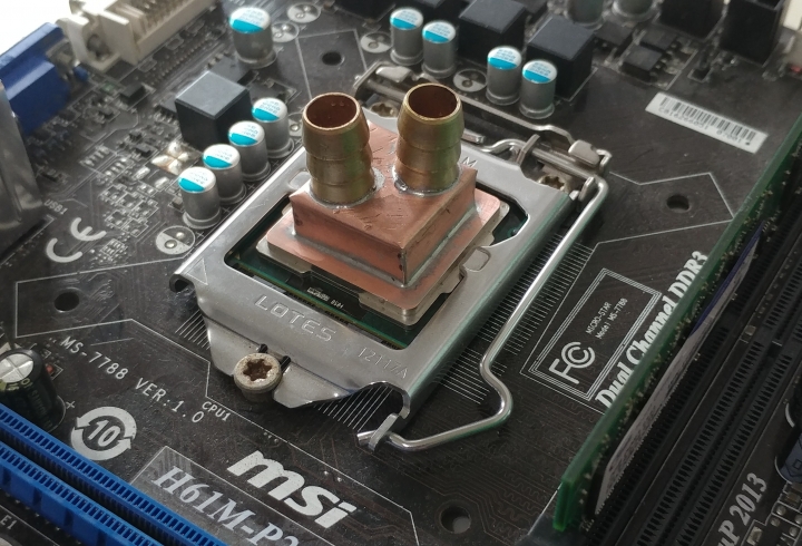 Intel牌 直觸式水冷頭