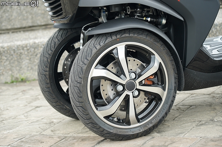 【採訪】三輪獅群來襲 PEUGEOT Metropolis 400 RX-R / 400 ALLURE 登台實拍介紹