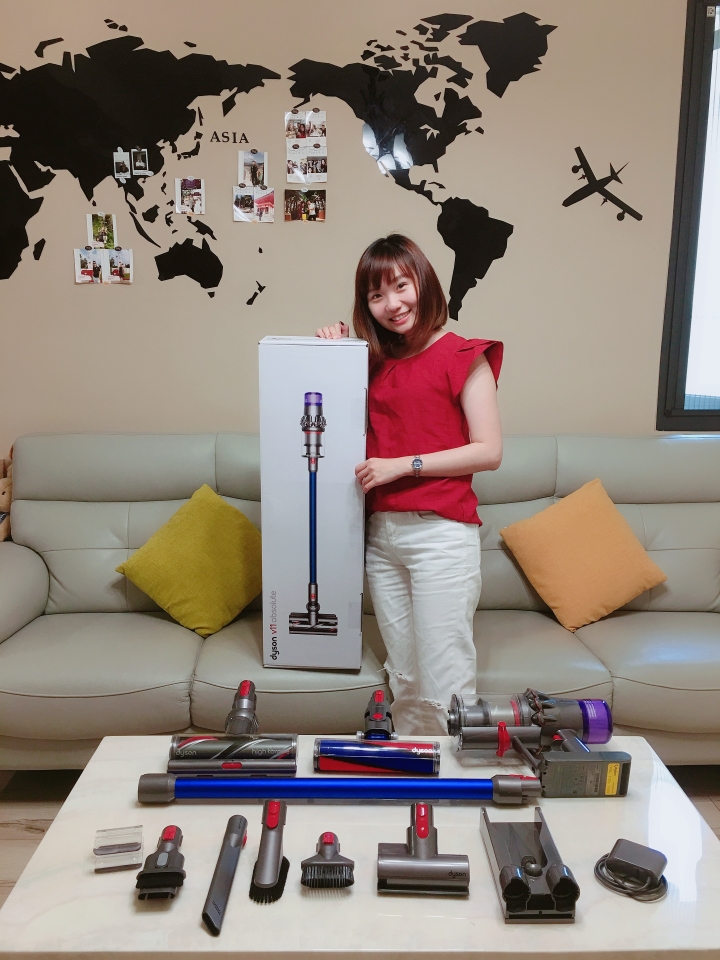 [開箱] 告別我的機器人女友之到不了的幸福 feat.全新Dyson V11™