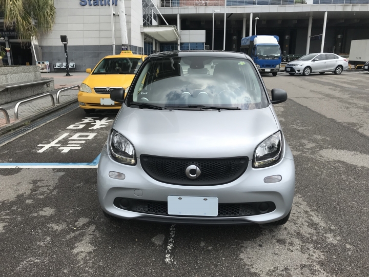 [Avis租車分享] Smart Forfour