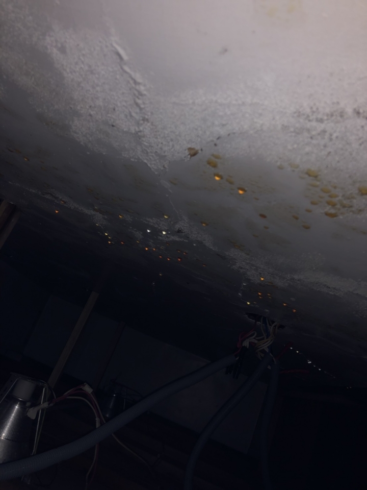 如何判斷漏水或返潮