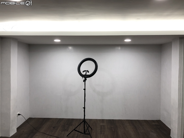 [開箱]創業夢想~成就達成!!自行創立我們的黑白灰簡約美髮店