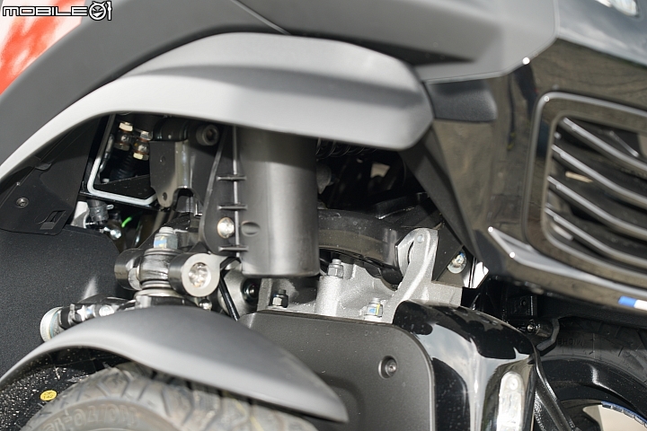 【採訪】三輪獅群來襲 PEUGEOT Metropolis 400 RX-R / 400 ALLURE 登台實拍介紹