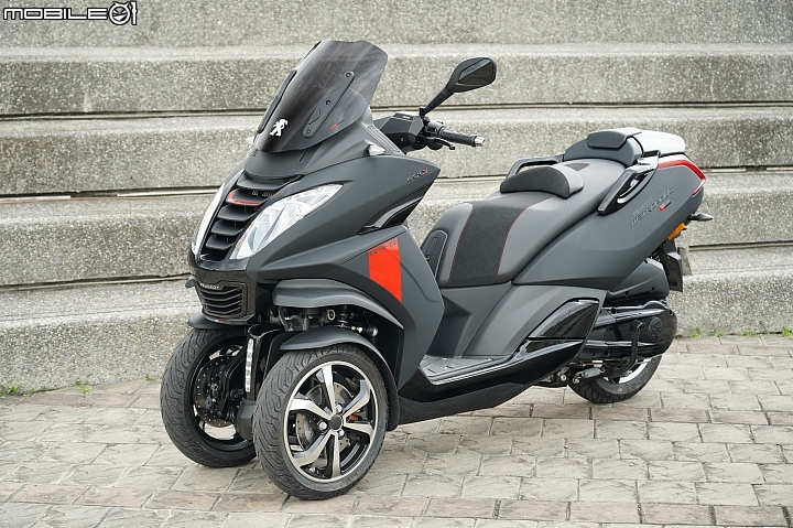 【採訪】三輪獅群來襲 PEUGEOT Metropolis 400 RX-R / 400 ALLURE 登台實拍介紹