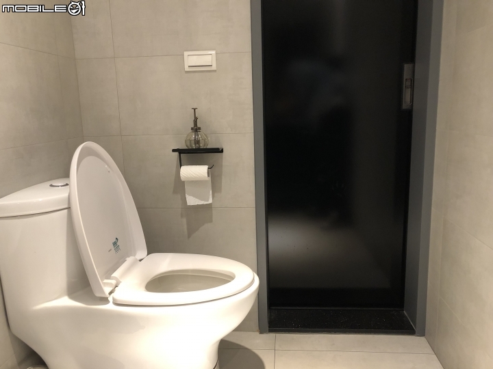 [開箱]創業夢想~成就達成!!自行創立我們的黑白灰簡約美髮店