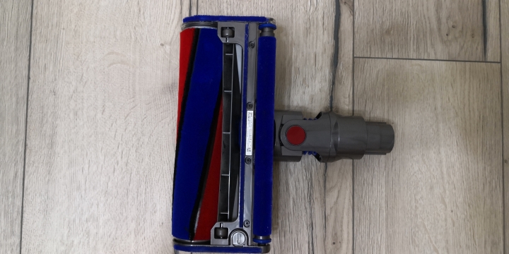 [開箱] 告別我的機器人女友之到不了的幸福 feat.全新Dyson V11™