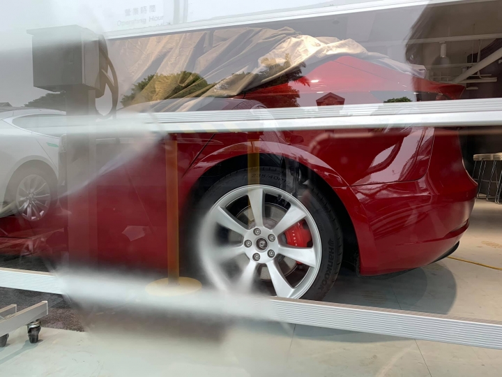 疑似MODEL3到台灣驗車中
