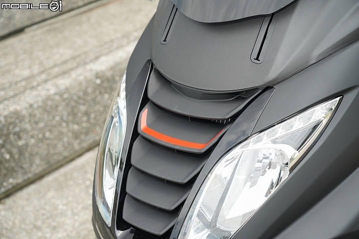 【採訪】三輪獅群來襲 PEUGEOT Metropolis 400 RX-R / 400 ALLURE 登台實拍介紹