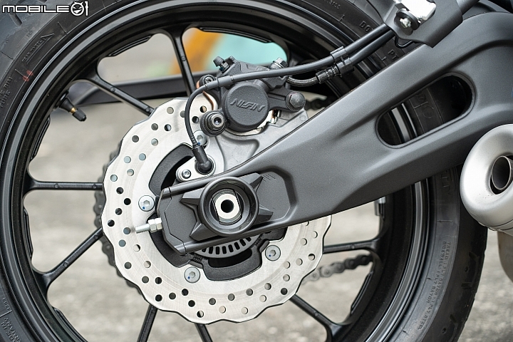 YAMAHA XSR700 試駕 迷人又不失運動性的新古典車款