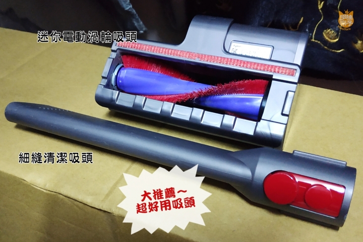 《Dyson V11™無線吸塵器》柚子多樂貓爺堂試用報告：看貓奴宅夫妻如何將貓毛、灰塵肆虐的老房子打掃乾淨