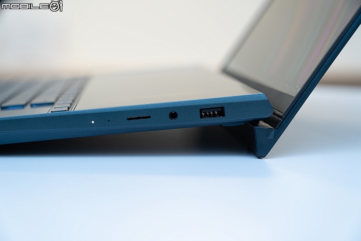 【Computex 2019】ASUS ZenBook Pro Duo 動手玩 雙 4K 觸控螢幕超搶眼！