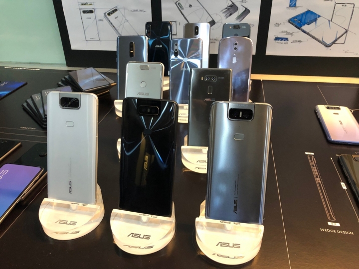 ASUS Zenfone 6 翻轉視界！
