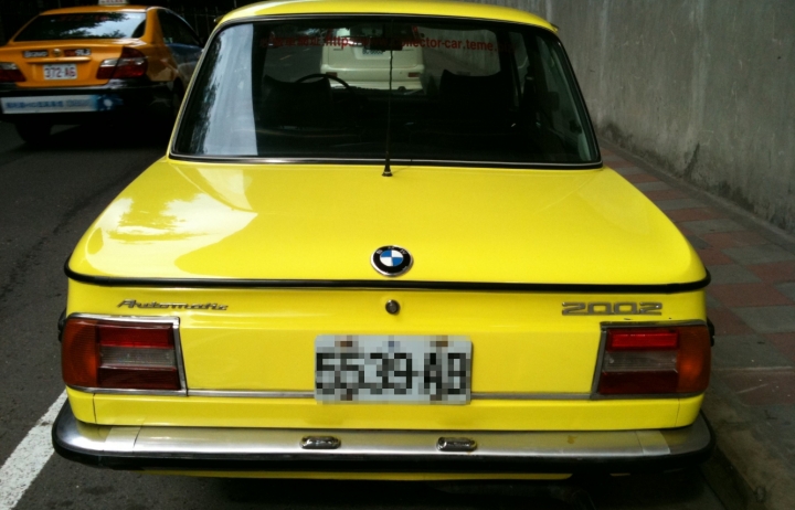 【台北街頭驚豔】BMW 2002