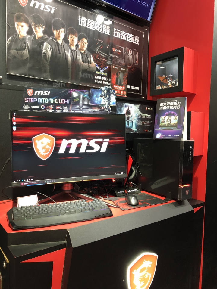 [簡單開箱]電競螢幕選擇? msi Oculux NXG251R 這台夠用嗎?