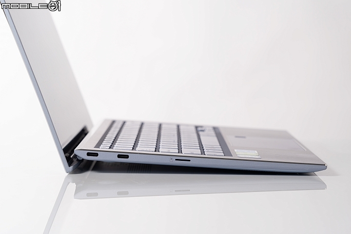 ASUS ZenBook S13 UX392 輕、薄、美三位一體！