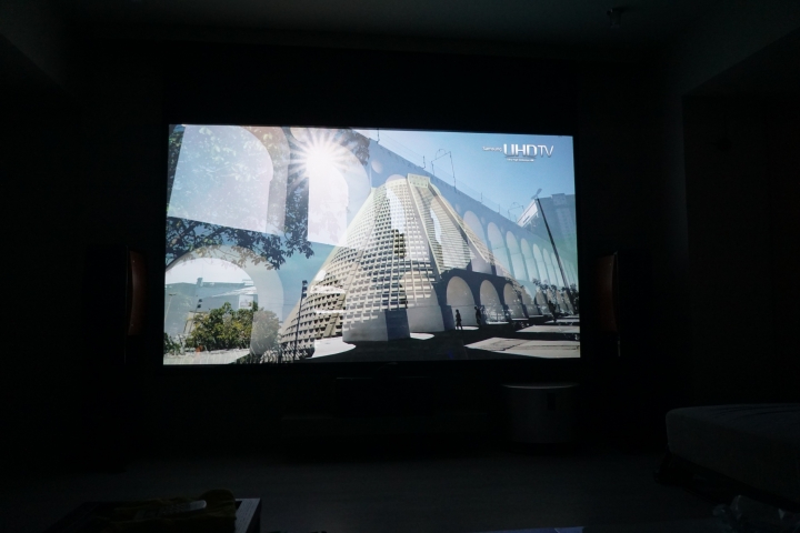 4K HDR 超短焦廣色域極致影像-BENQ W2700色準導演機開箱