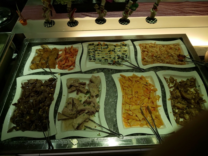 [食記] 新北市 三重 威仕頓牛排 — 真材實料又平價的牛排Buffet