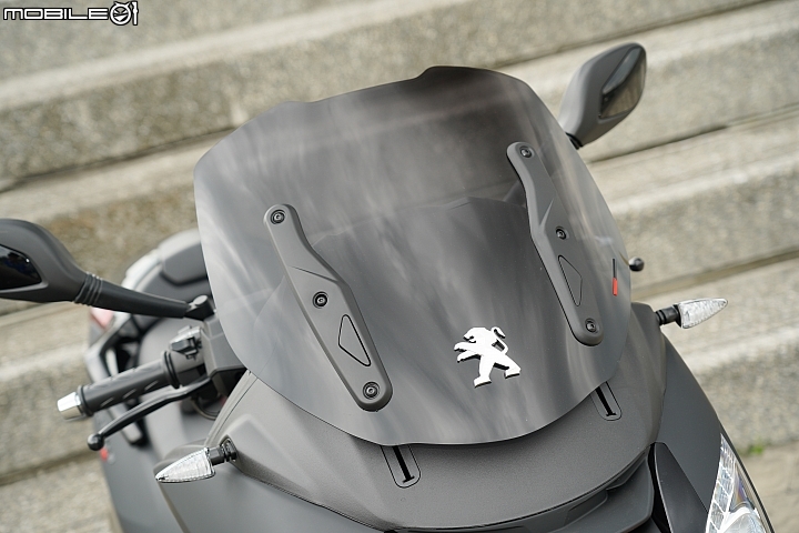 【採訪】三輪獅群來襲 PEUGEOT Metropolis 400 RX-R / 400 ALLURE 登台實拍介紹