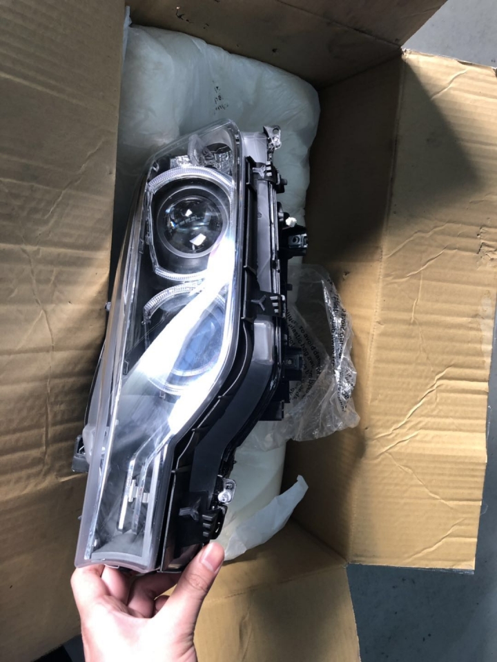 2012 BMW 320 換HID頭燈